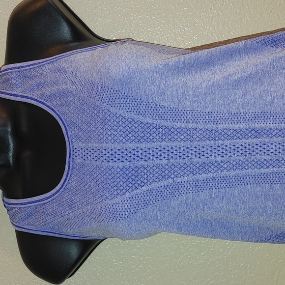 Avacado tank top - Picture 2 of 5